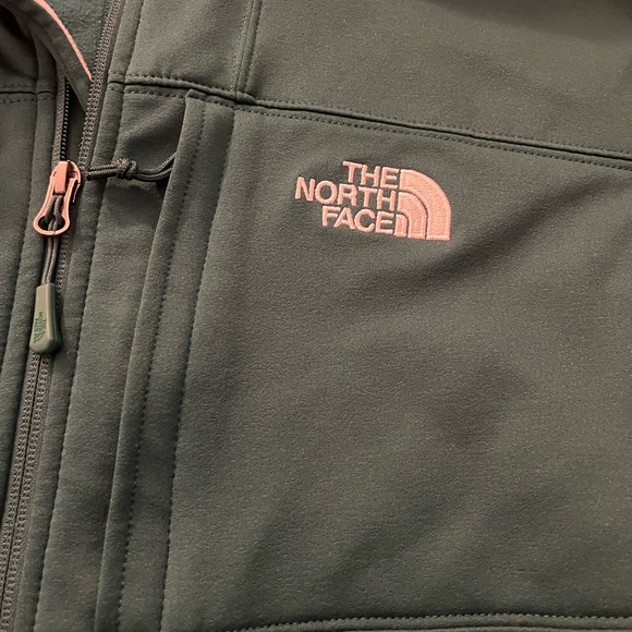 The North Face Men's Green Zip Up Jacket - Picture 5 of 12